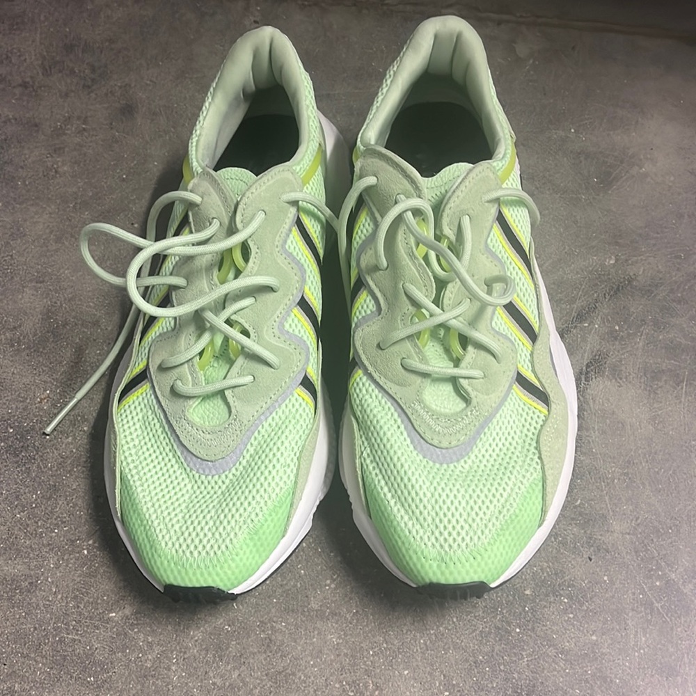Adidas Ozweego green in size 10 in excellent condition worn 1x